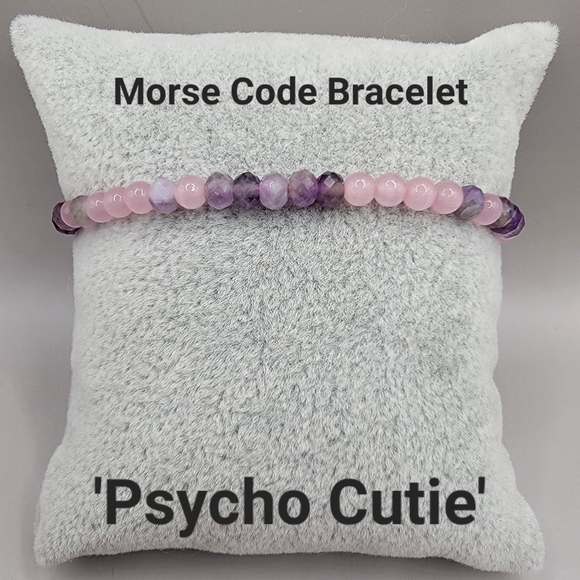 Inappropriate bracelets - Picture 6 of 8